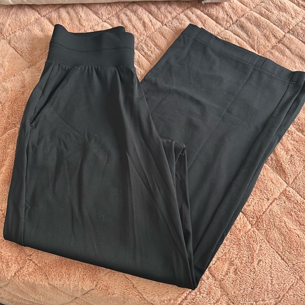 New Lou & Grey wide leg pant XS